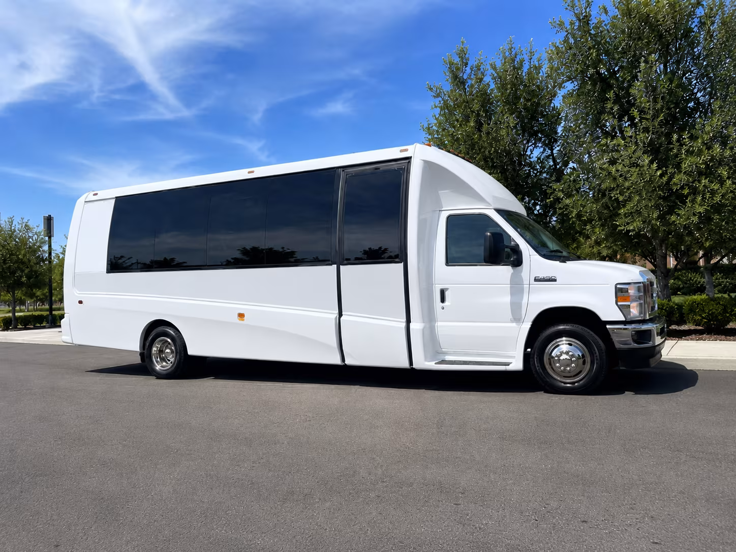 minibuses to colorado state fair concerts and pueblo motorsports park events