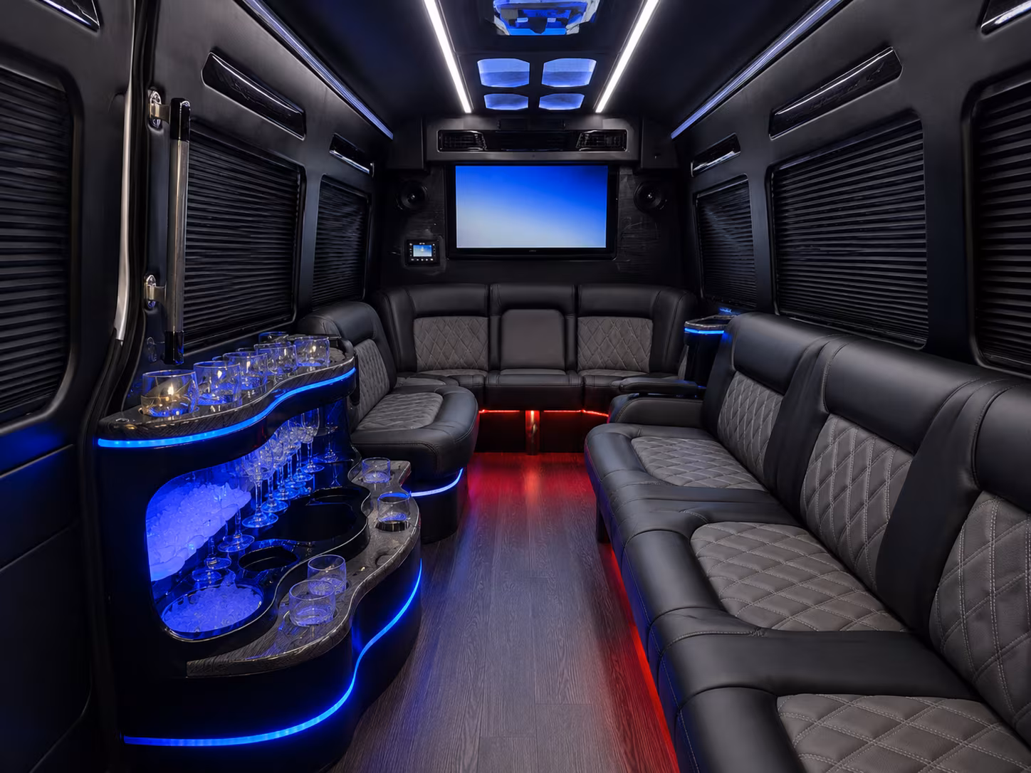 rent a bus in pueblo for pre prom dinners and after parties