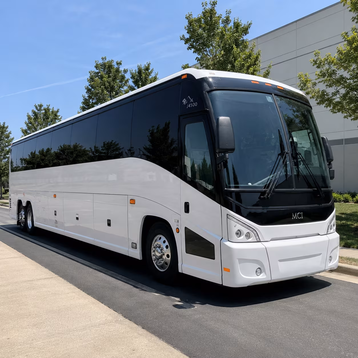 shuttle buses between pueblo and colorado springs airport cos